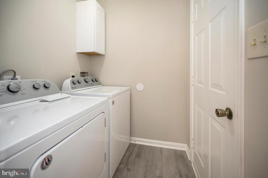 Fredericksburg, Virginia 22408, United States, 5 Bedrooms Bedrooms, ,4 BathroomsBathrooms,Residential,Pending,200599