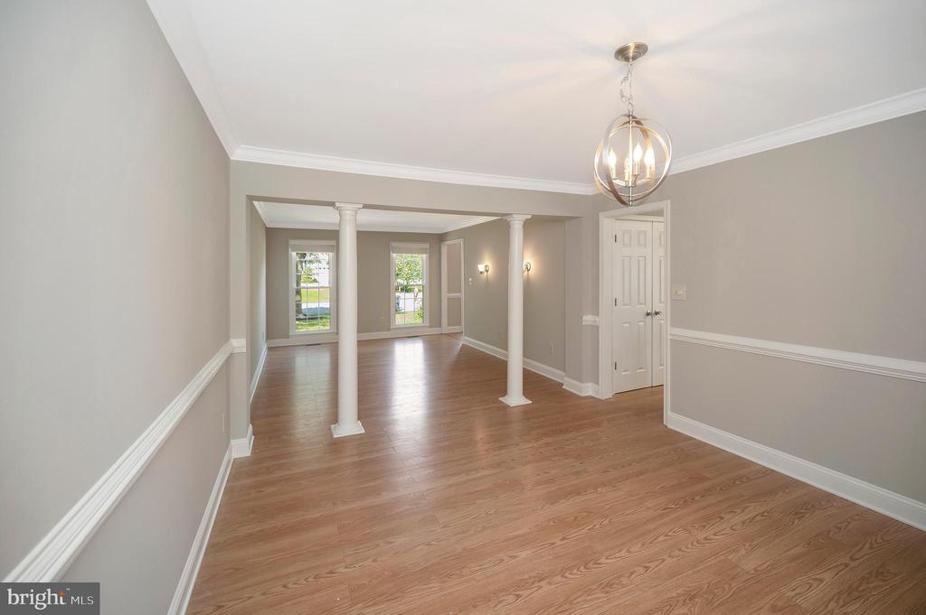 Fredericksburg, Virginia 22408, United States, 5 Bedrooms Bedrooms, ,4 BathroomsBathrooms,Residential,Pending,200599