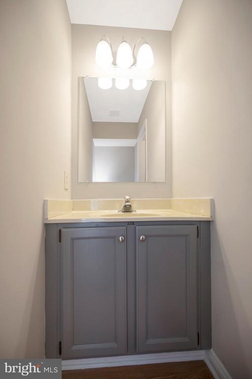 Fredericksburg, Virginia 22408, United States, 5 Bedrooms Bedrooms, ,4 BathroomsBathrooms,Residential,Pending,200599