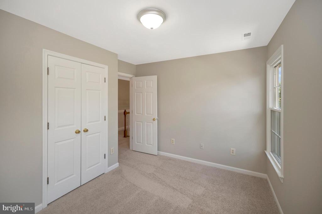 Fredericksburg, Virginia 22408, United States, 5 Bedrooms Bedrooms, ,4 BathroomsBathrooms,Residential,Pending,200599