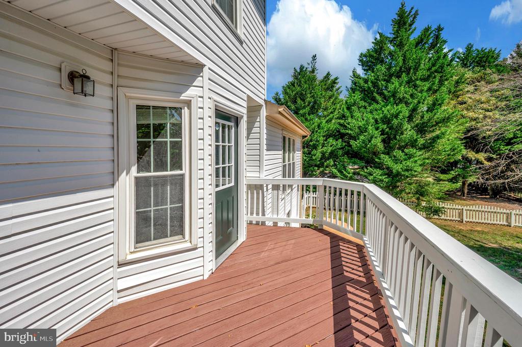 Fredericksburg, Virginia 22408, United States, 5 Bedrooms Bedrooms, ,4 BathroomsBathrooms,Residential,Pending,200599