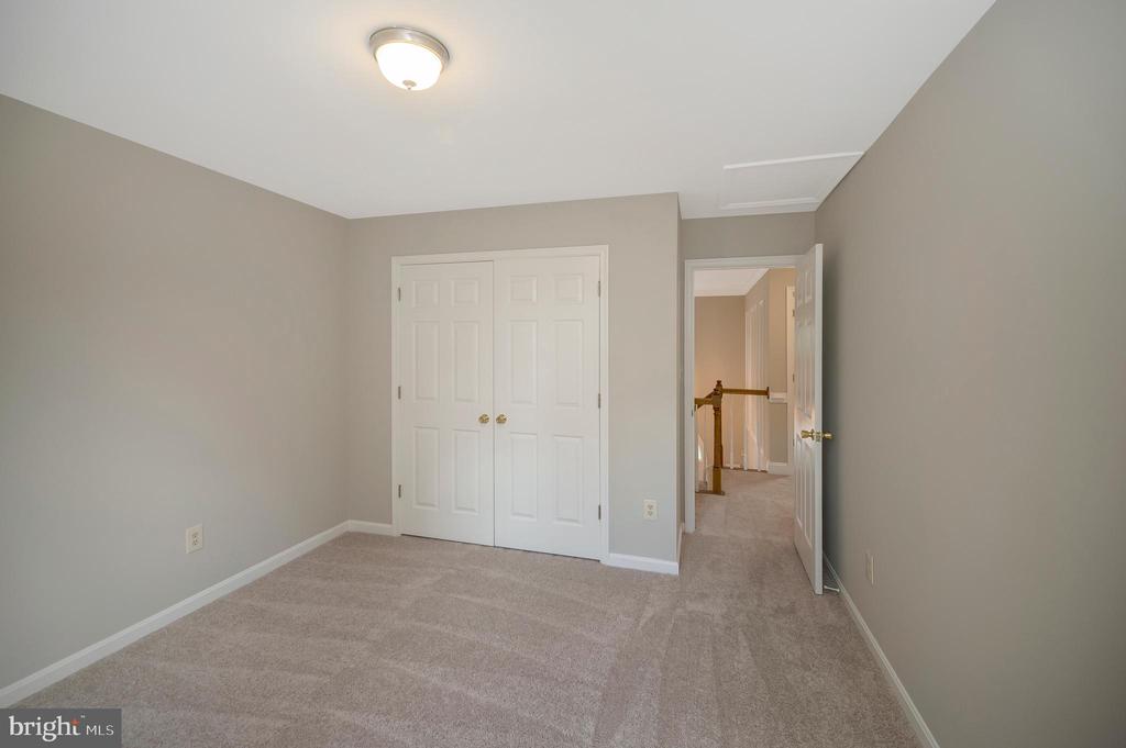 Fredericksburg, Virginia 22408, United States, 5 Bedrooms Bedrooms, ,4 BathroomsBathrooms,Residential,Pending,200599