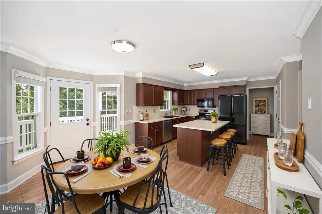 Fredericksburg, Virginia 22408, United States, 5 Bedrooms Bedrooms, ,4 BathroomsBathrooms,Residential,Pending,200599