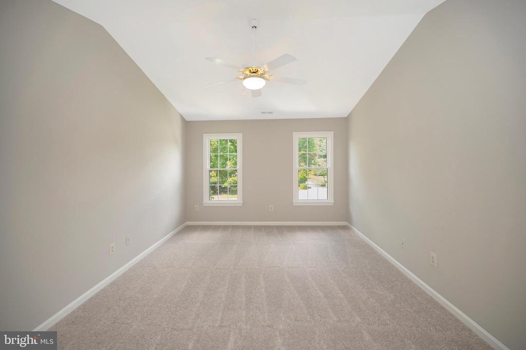 Fredericksburg, Virginia 22408, United States, 5 Bedrooms Bedrooms, ,4 BathroomsBathrooms,Residential,Pending,200599