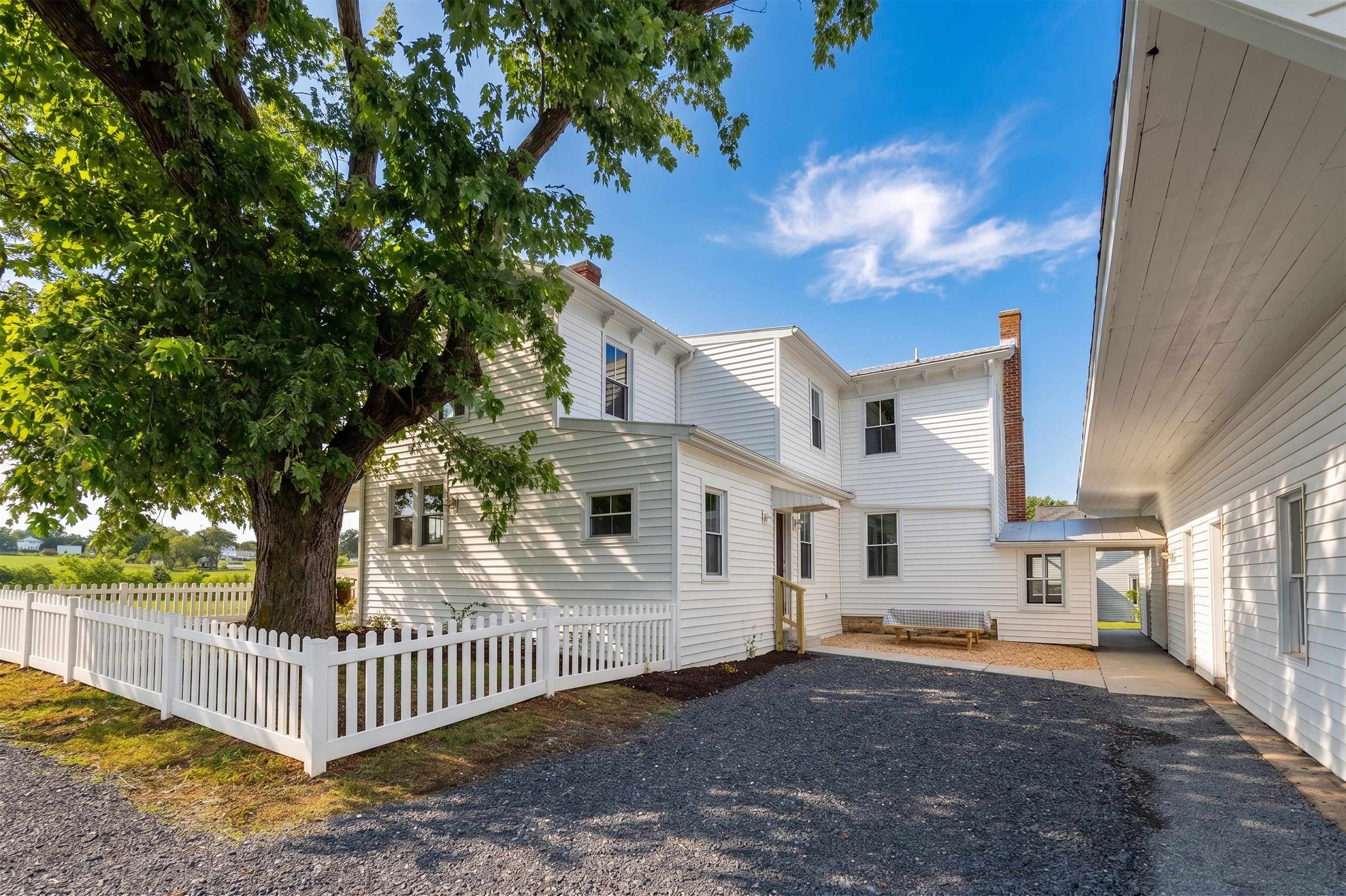 208 ORCHARD DR