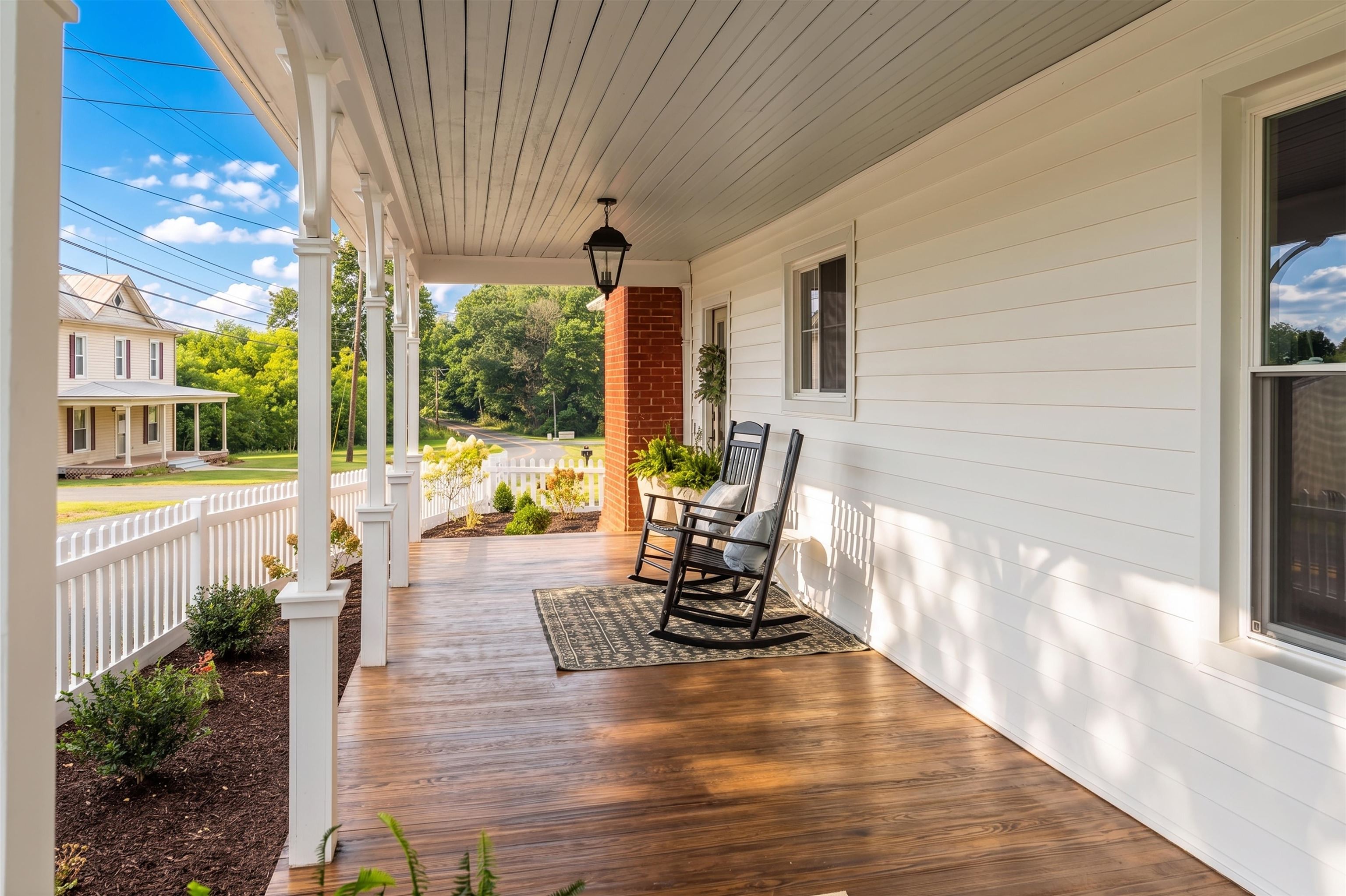 208 ORCHARD DR