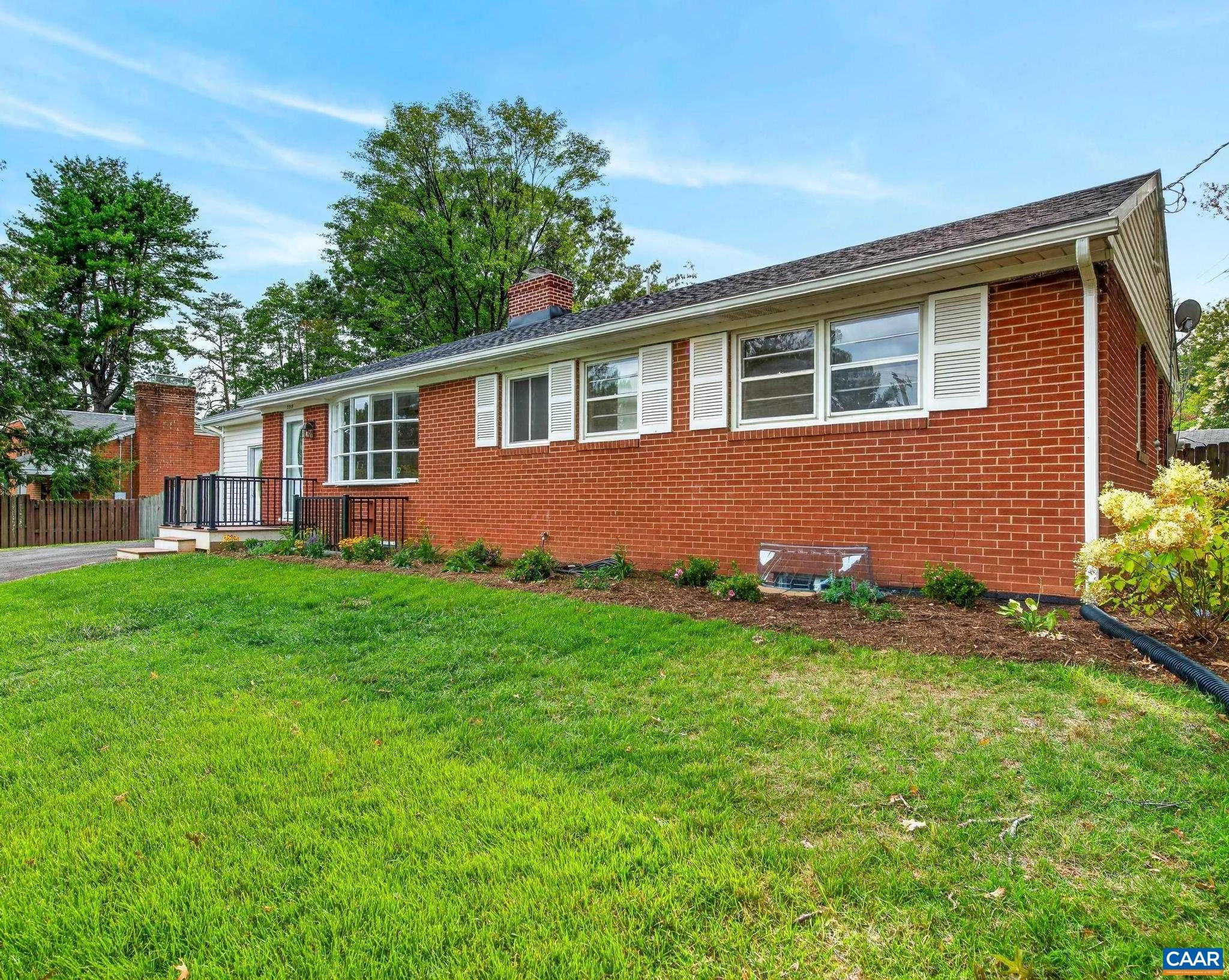 2219 Greenbrier Dr, Charlottesville, VA, 22901