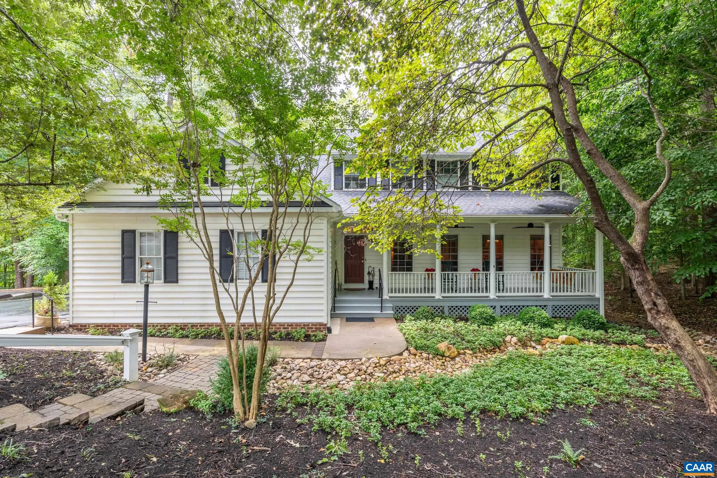 1085 Blackburn Bluff