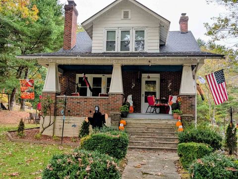 Photo of 45 Methodist Church Ln, Hot Springs, VA 24445 (MLS # 670010)