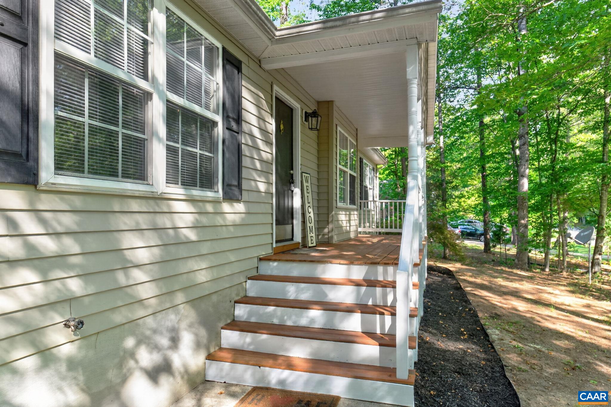 8 JENNINGS DR