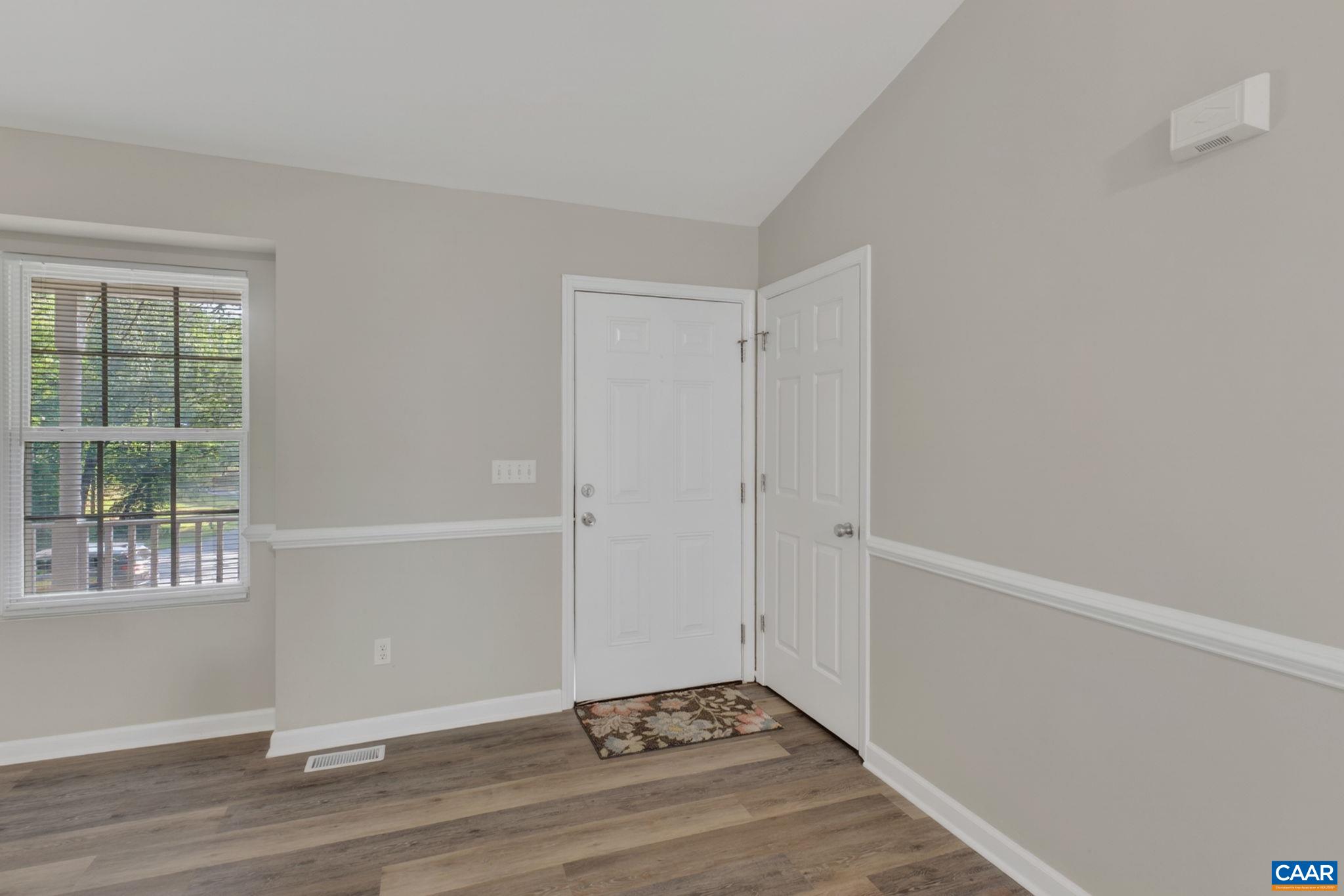 8 JENNINGS DR