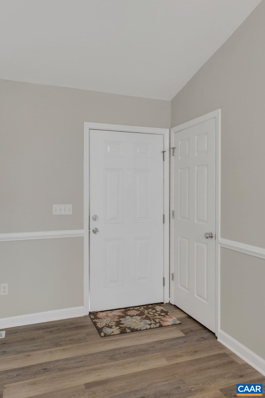 8 JENNINGS DR