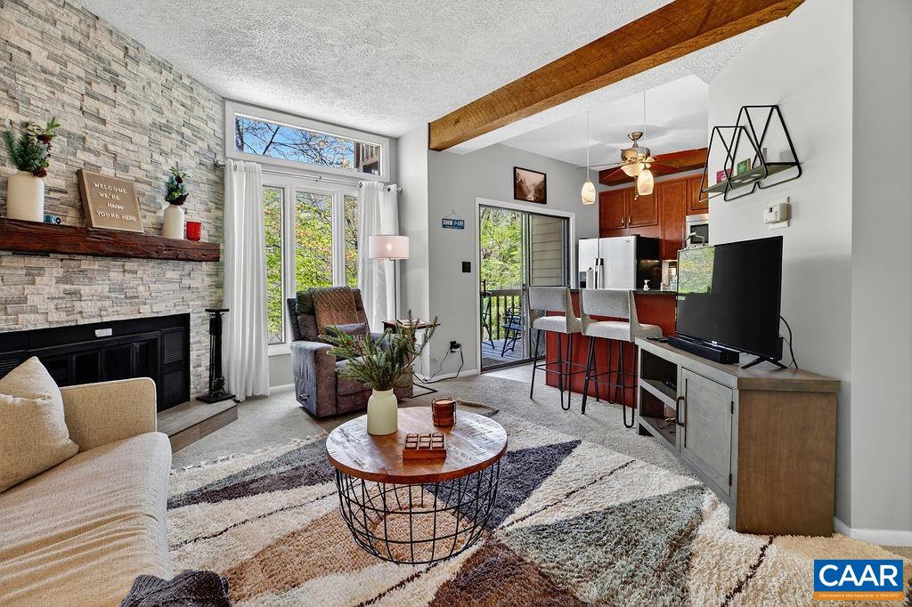 762 LAURELWOOD CONDOS