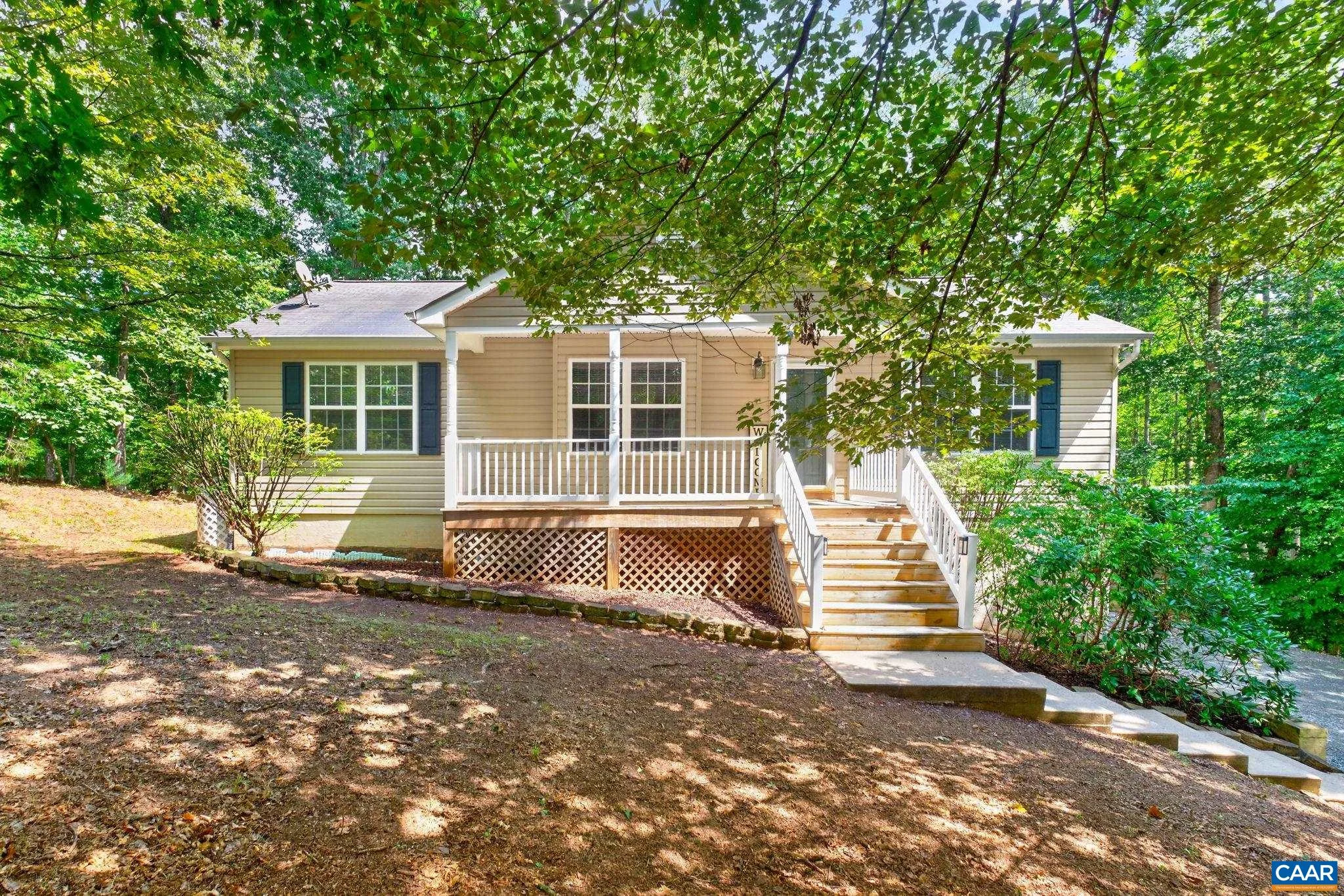 61 Lafayette Dr