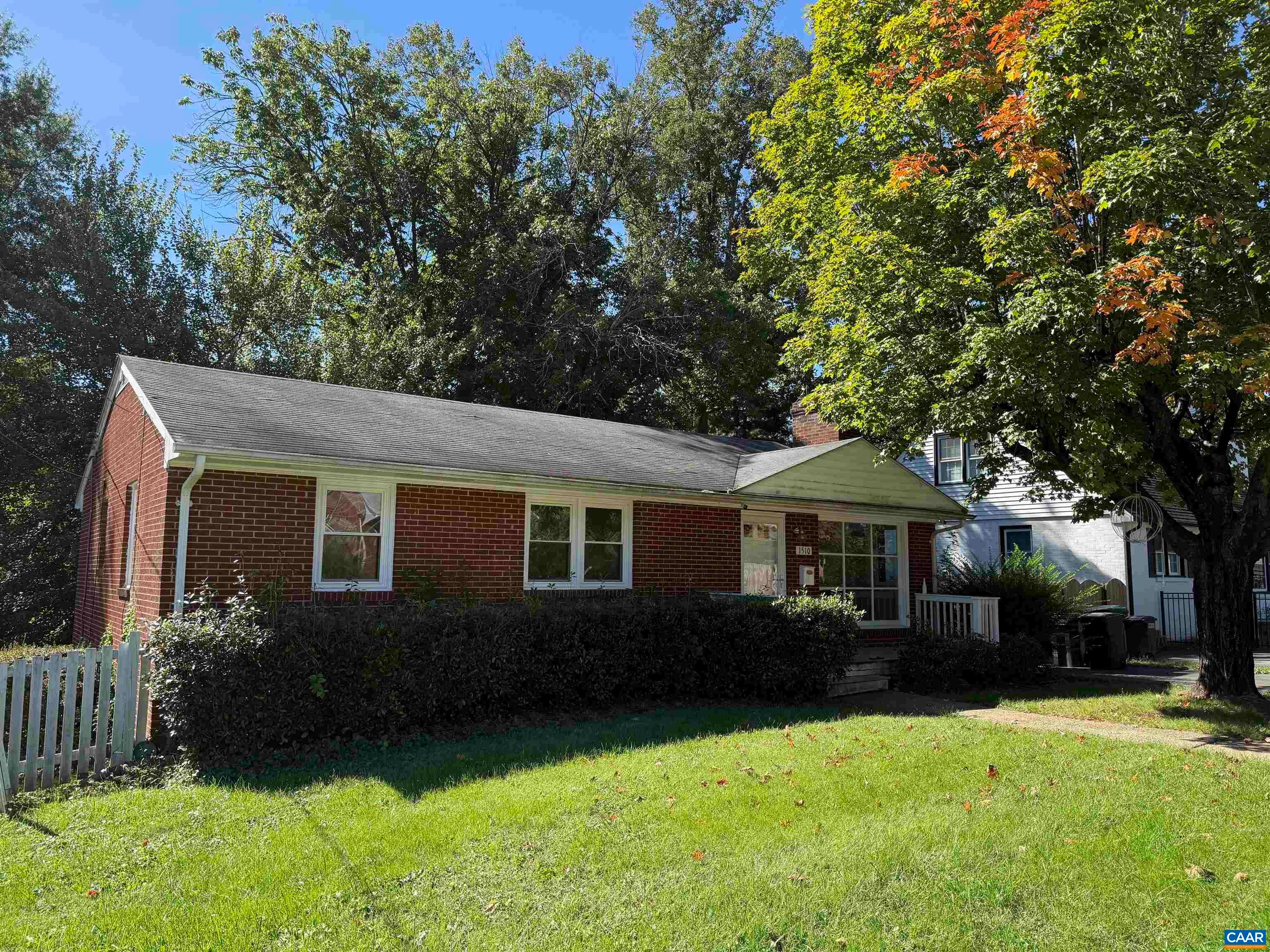 1510 AMHERST AVE