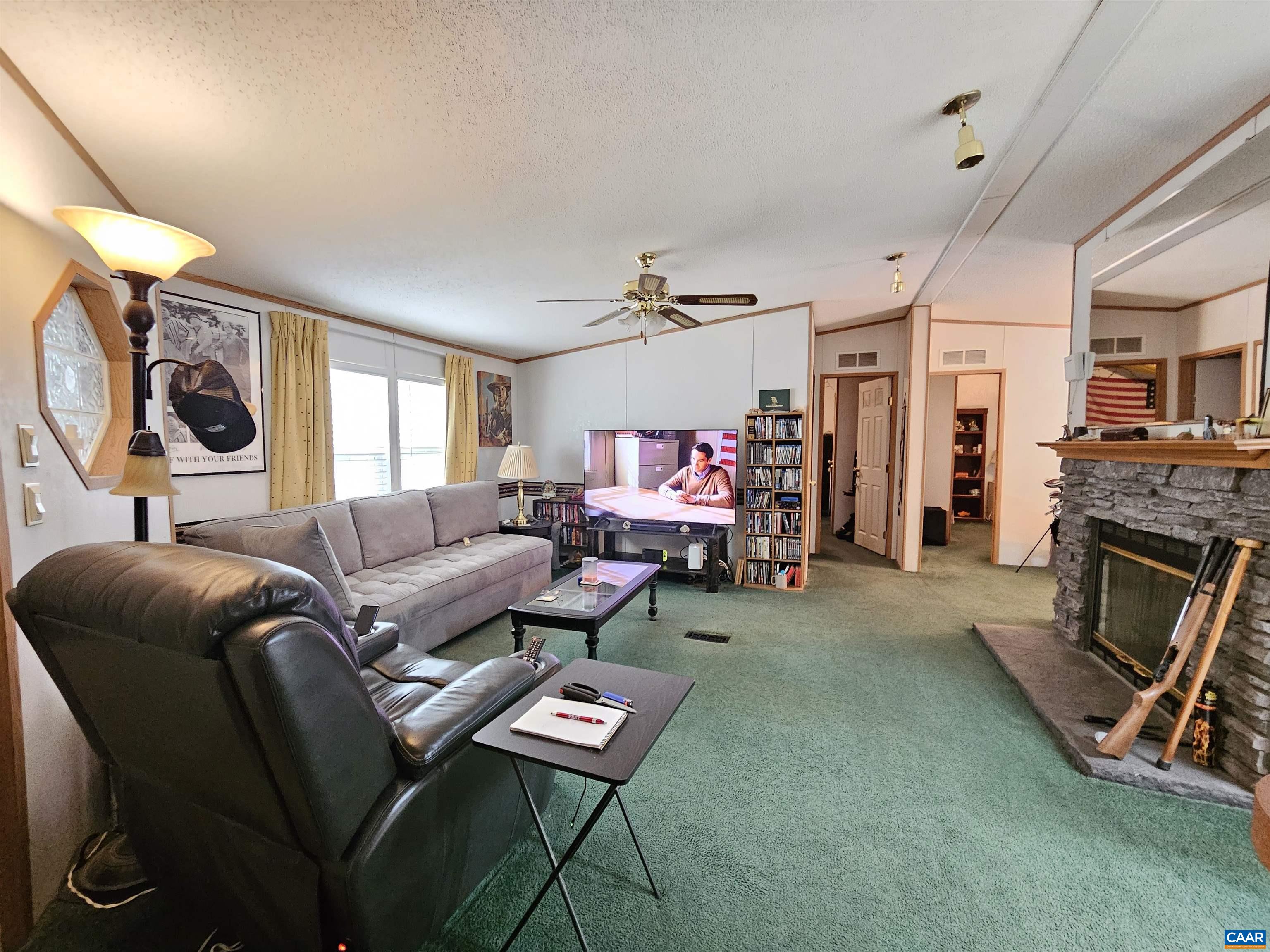 981 SCOTTS BOTTOM RD
