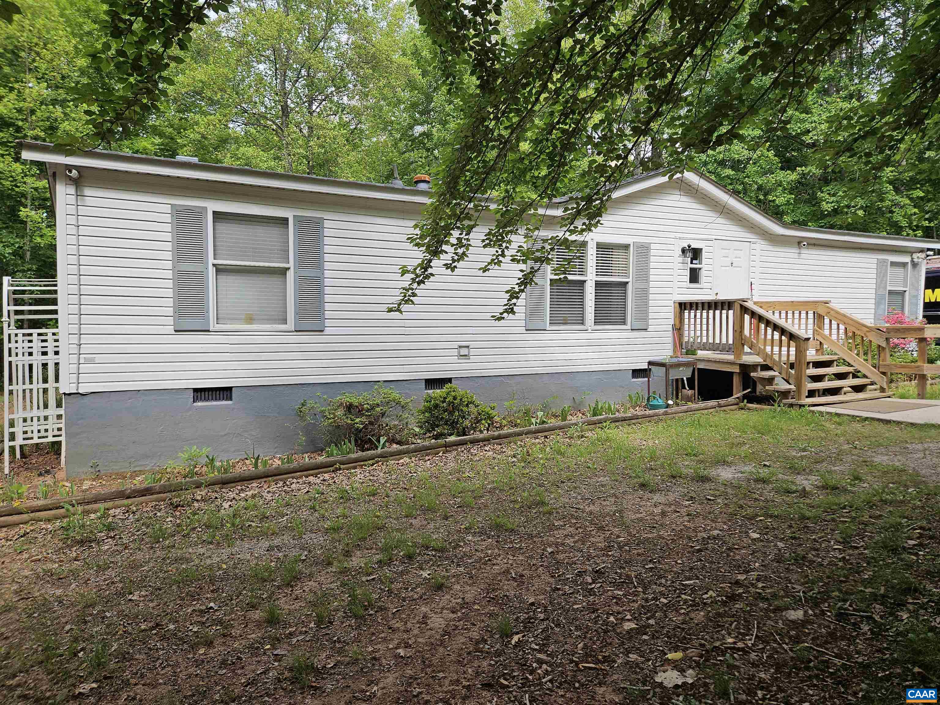 981 SCOTTS BOTTOM RD