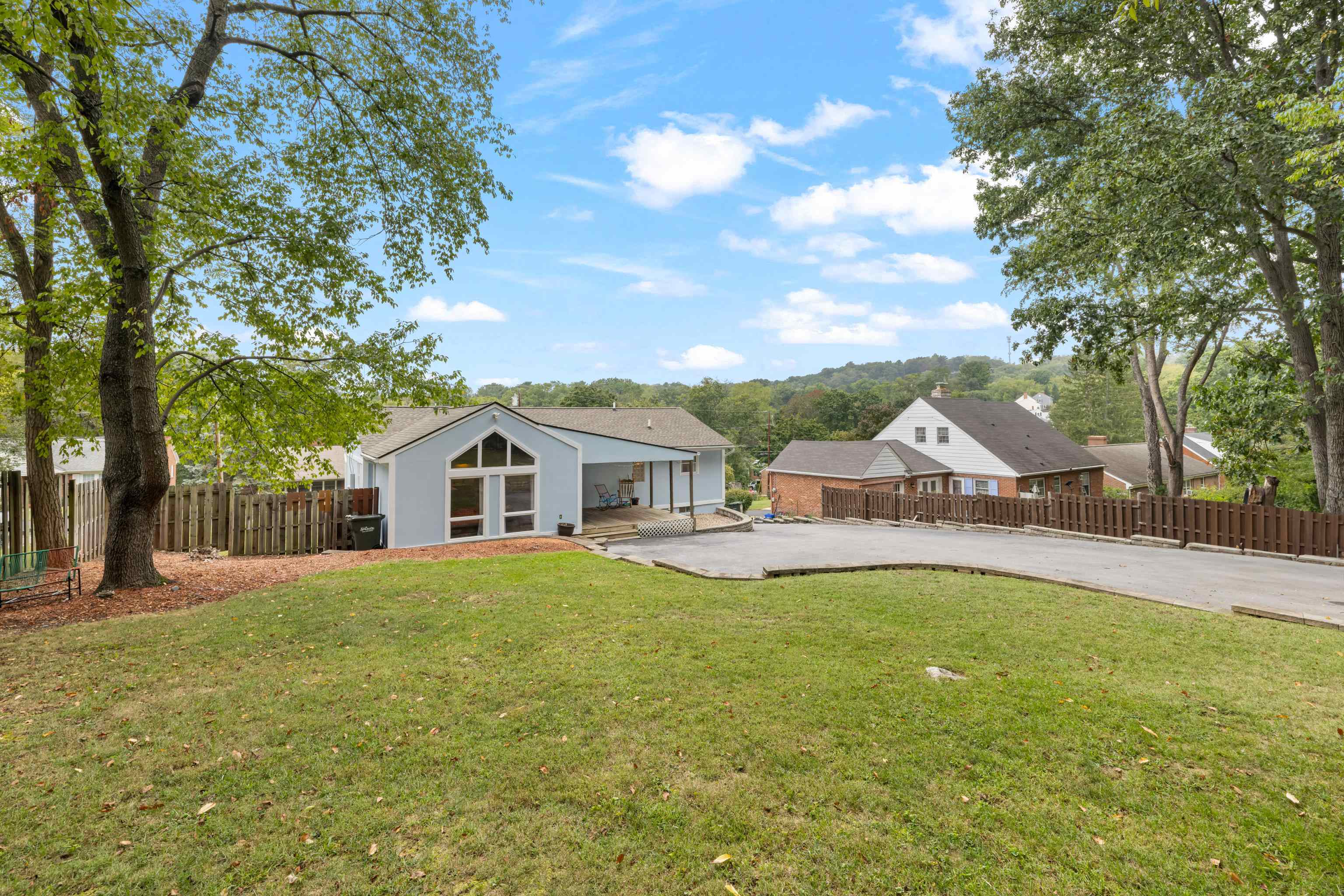 7 BELMONT DR