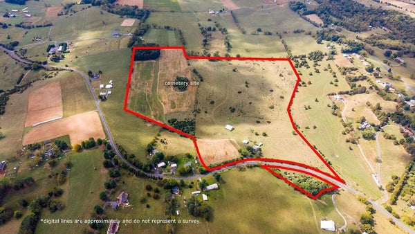 3346 SPRING HILL RD, STAUNTON, VA 24401 - Image 1432cbaed2f7e5e98fcdf23d1a2d81df/1385964014