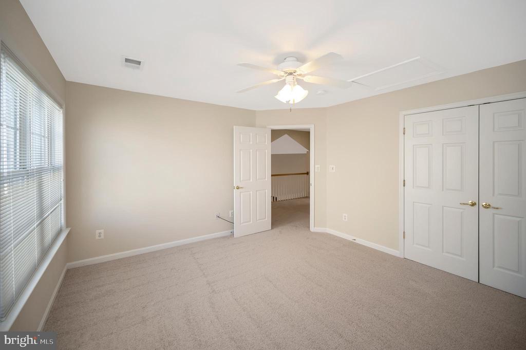 Fredericksburg, Virginia 22407, United States, 4 Bedrooms Bedrooms, ,4 BathroomsBathrooms,Residential,Active,236912