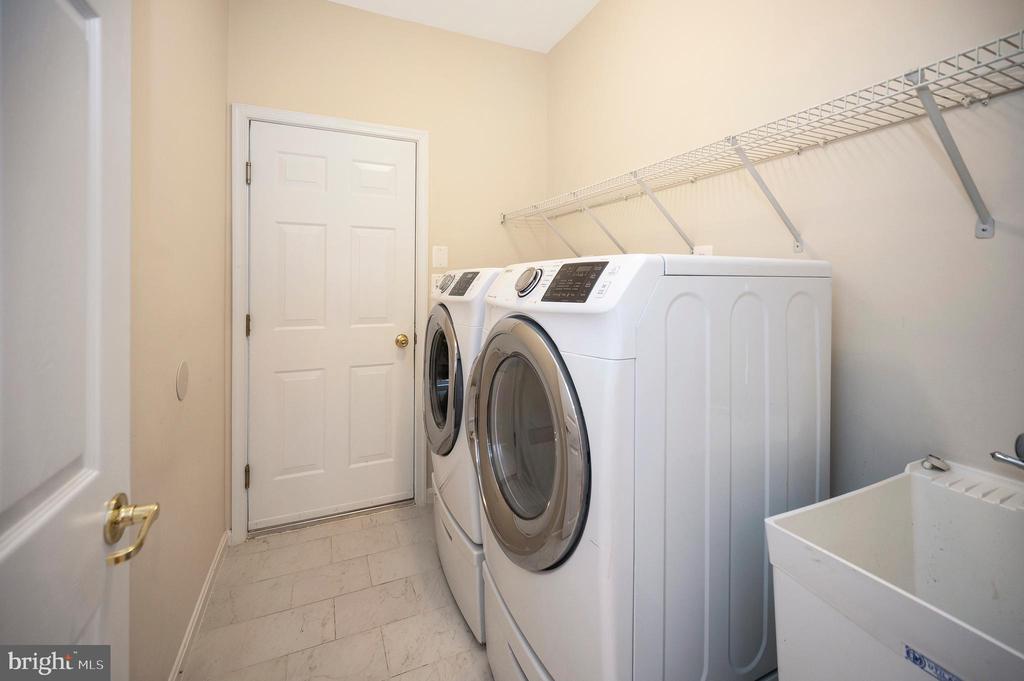 Fredericksburg, Virginia 22407, United States, 4 Bedrooms Bedrooms, ,4 BathroomsBathrooms,Residential,Active,236912