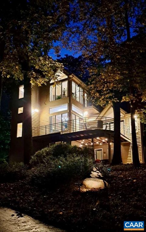 Photo of 33 Smoke Rise, Wintergreen Resort, VA 22967 (MLS # 670053)