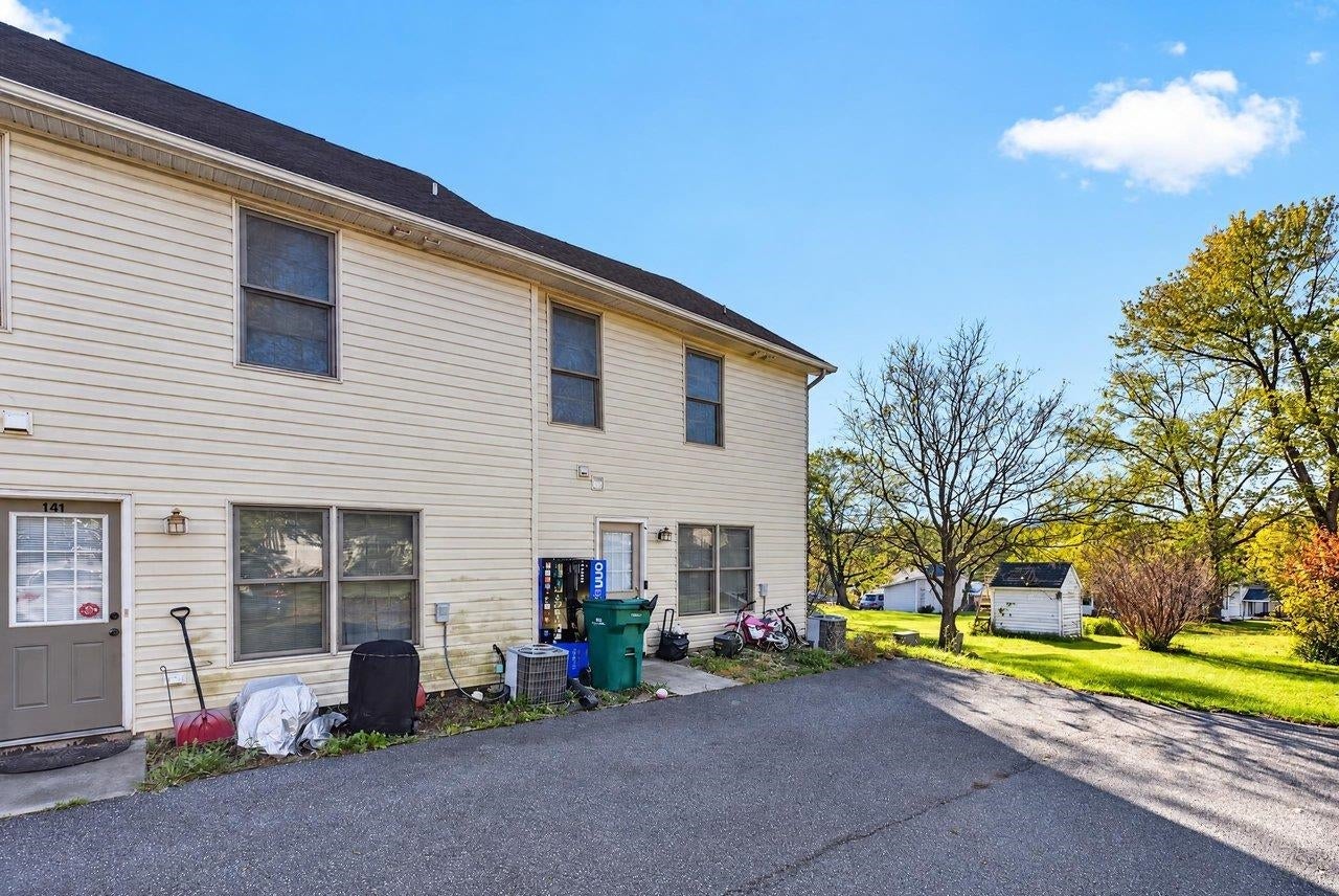 139 JACKSON ST