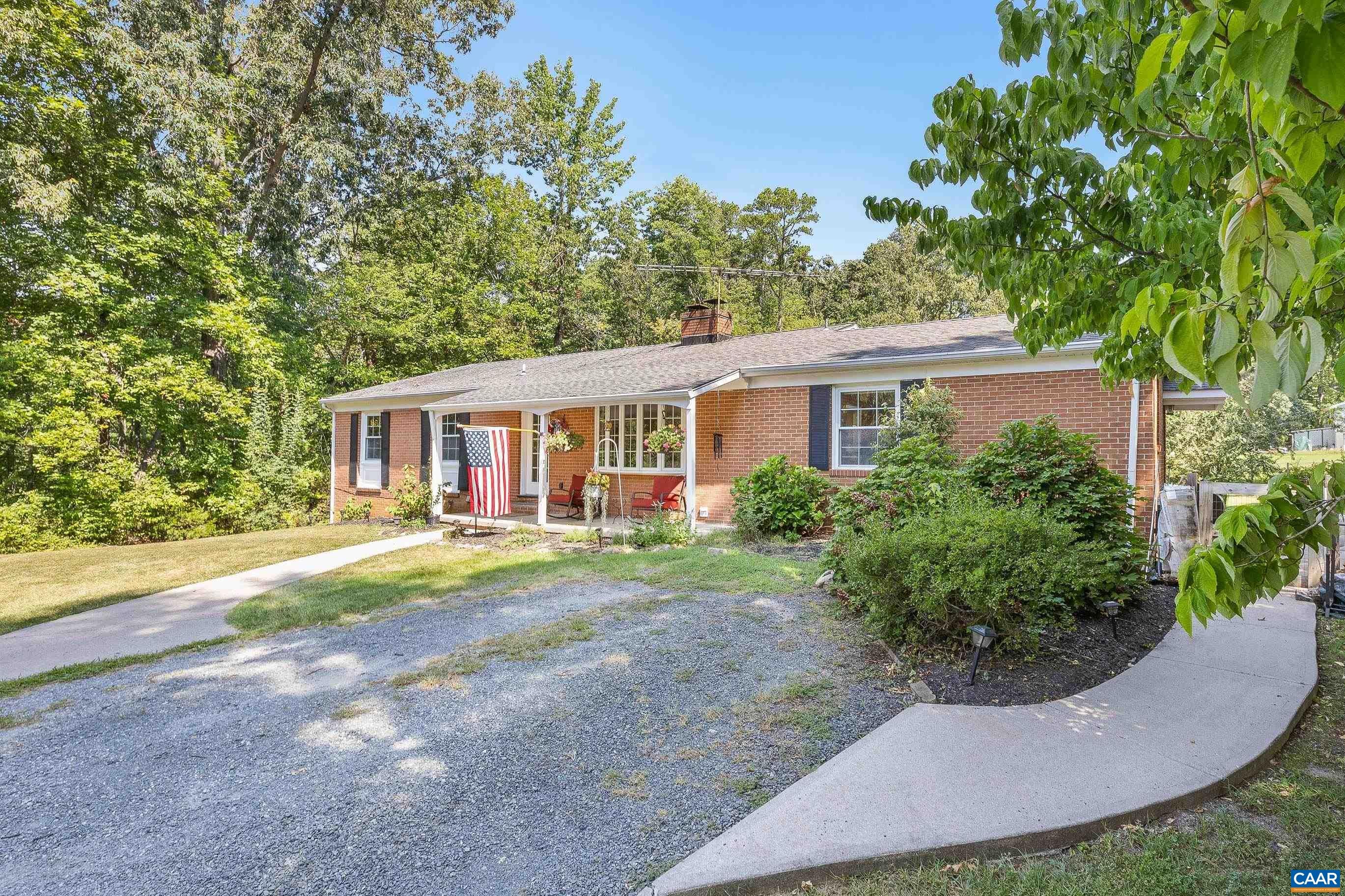 56 PINE LN