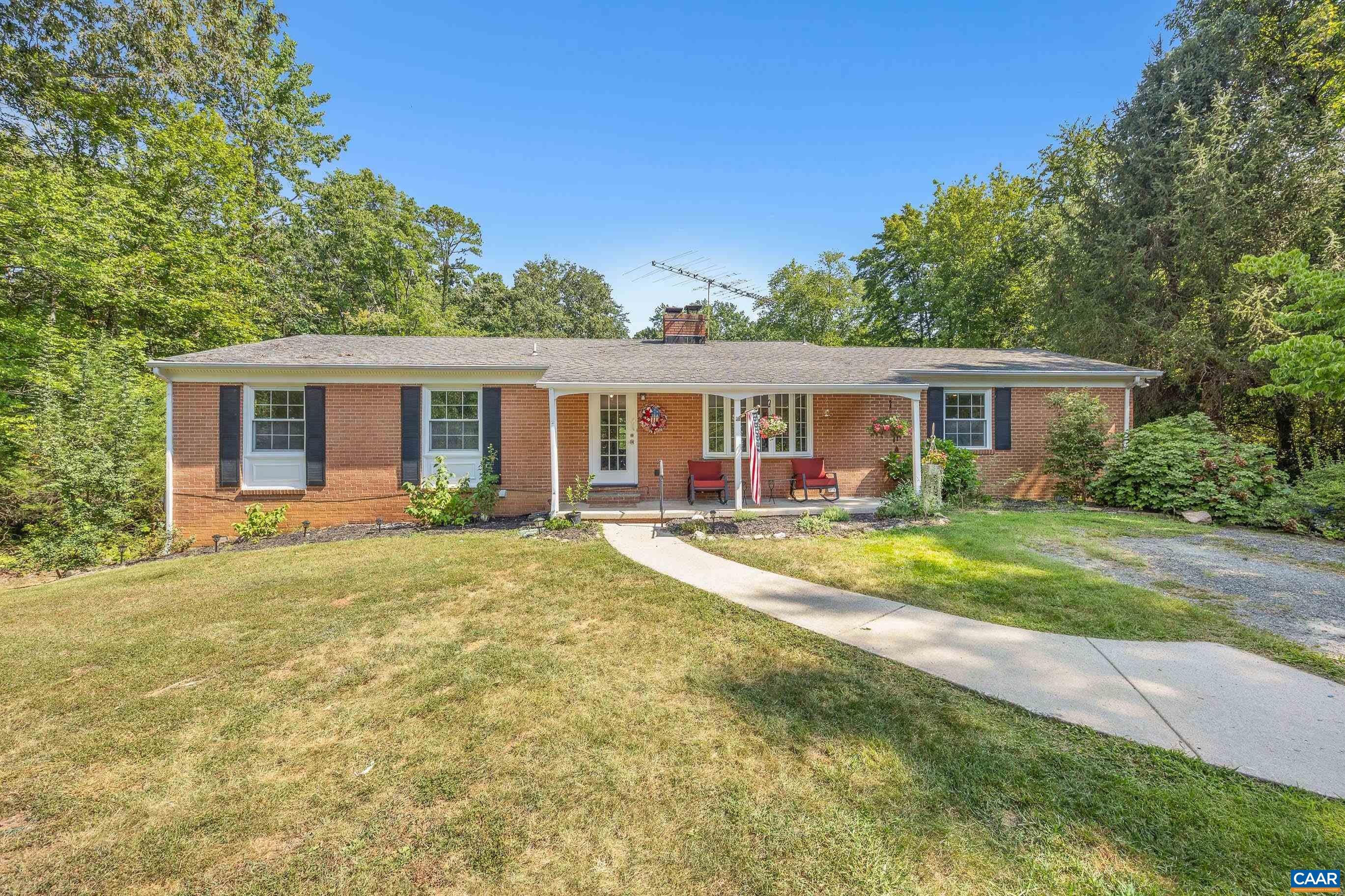56 PINE LN