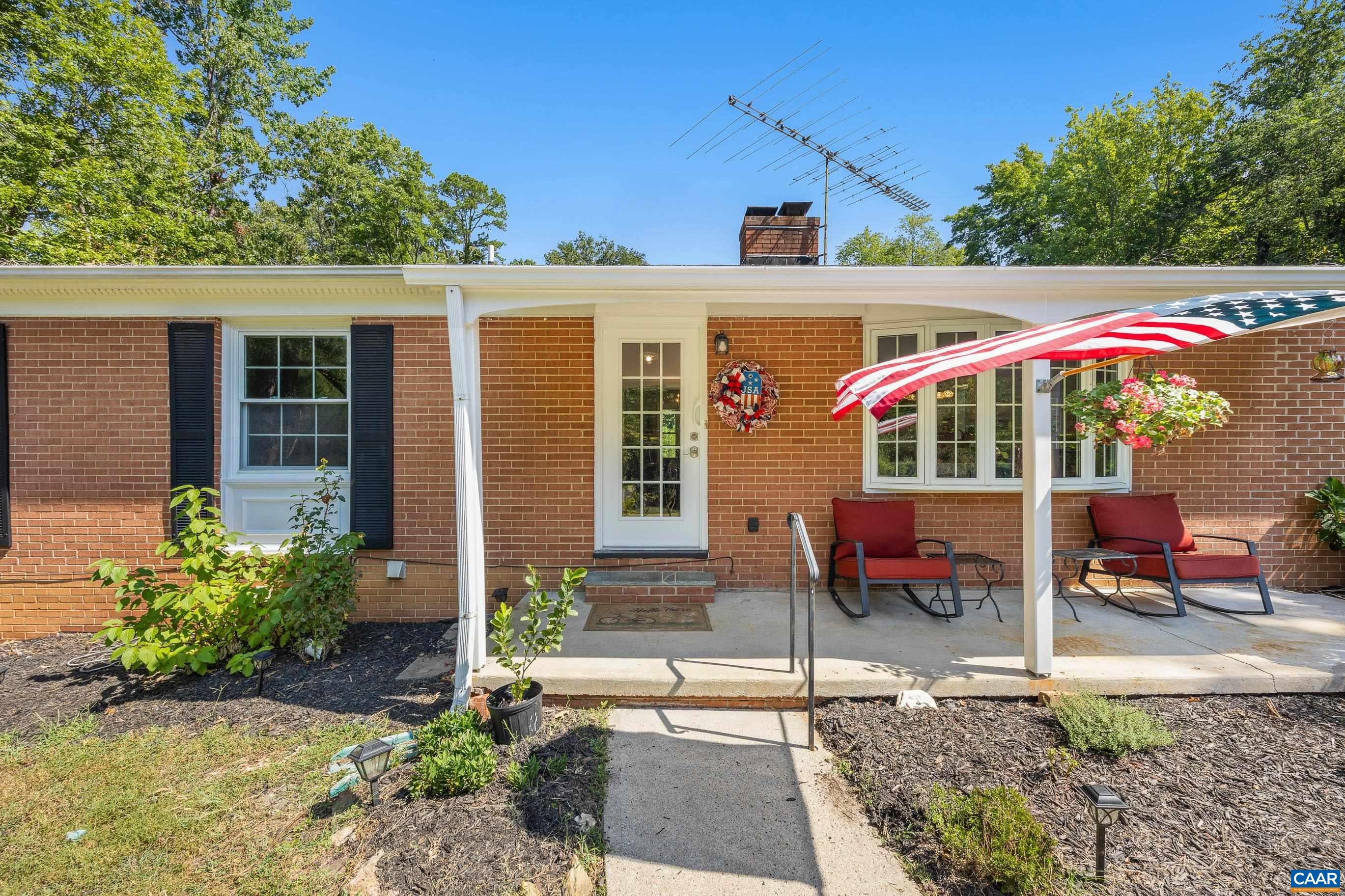 56 PINE LN
