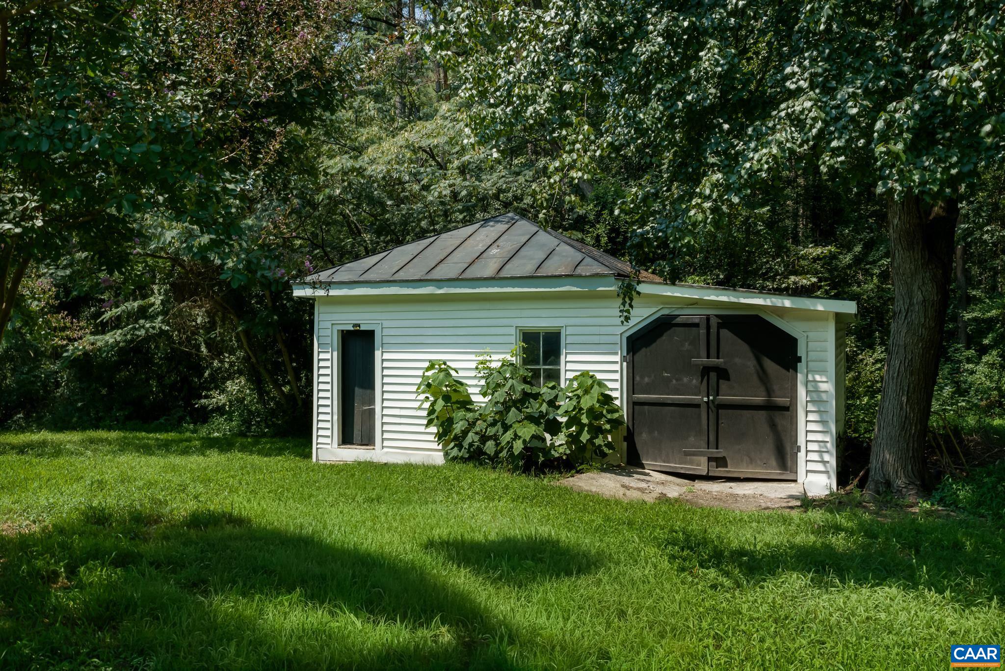 14043 JEFFERSON HWY