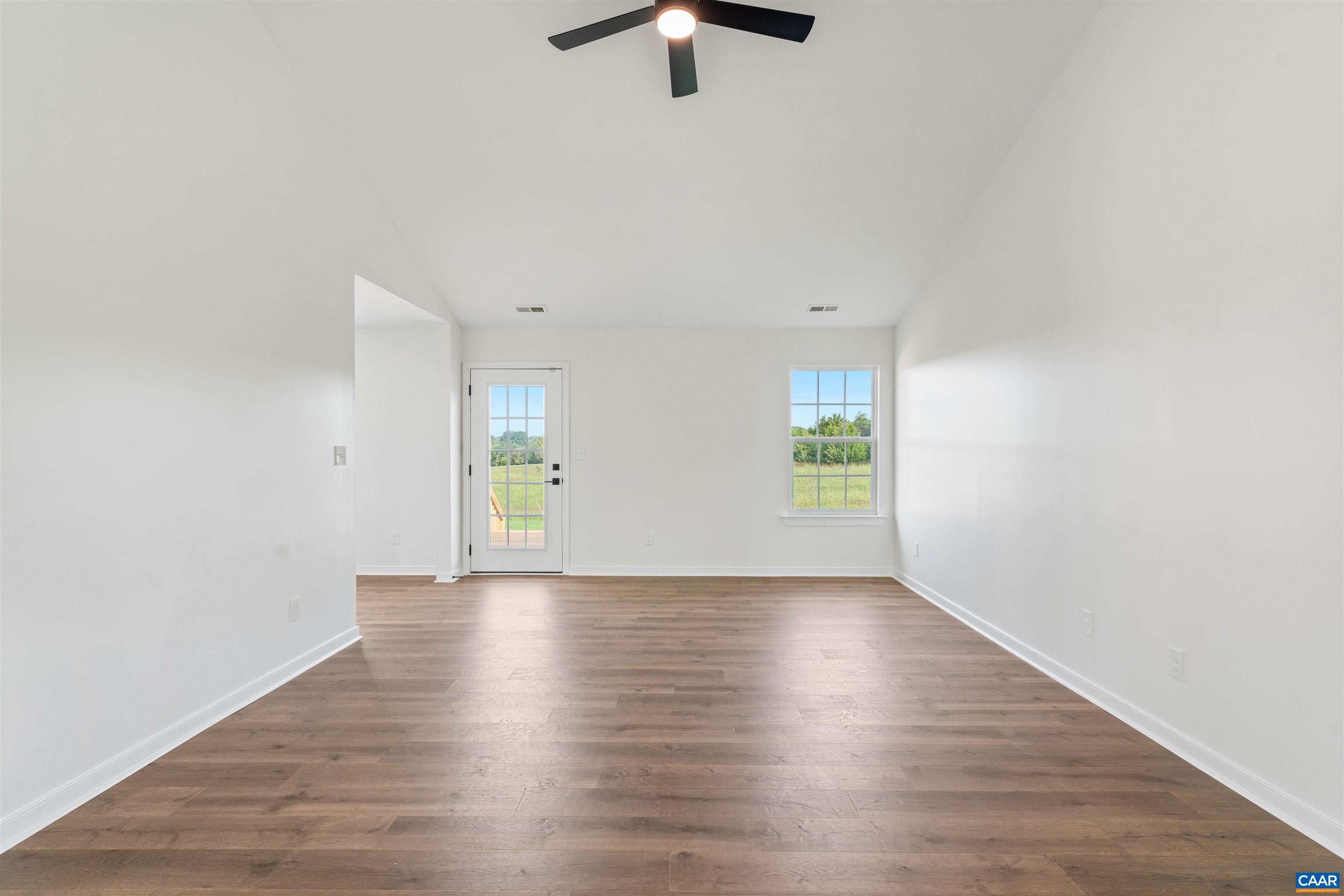 307 IRONHOUND DR
