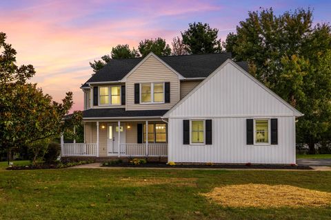 Photo of 76 Pheasant Run, Waynesboro, VA 22980 (MLS # 670078)
