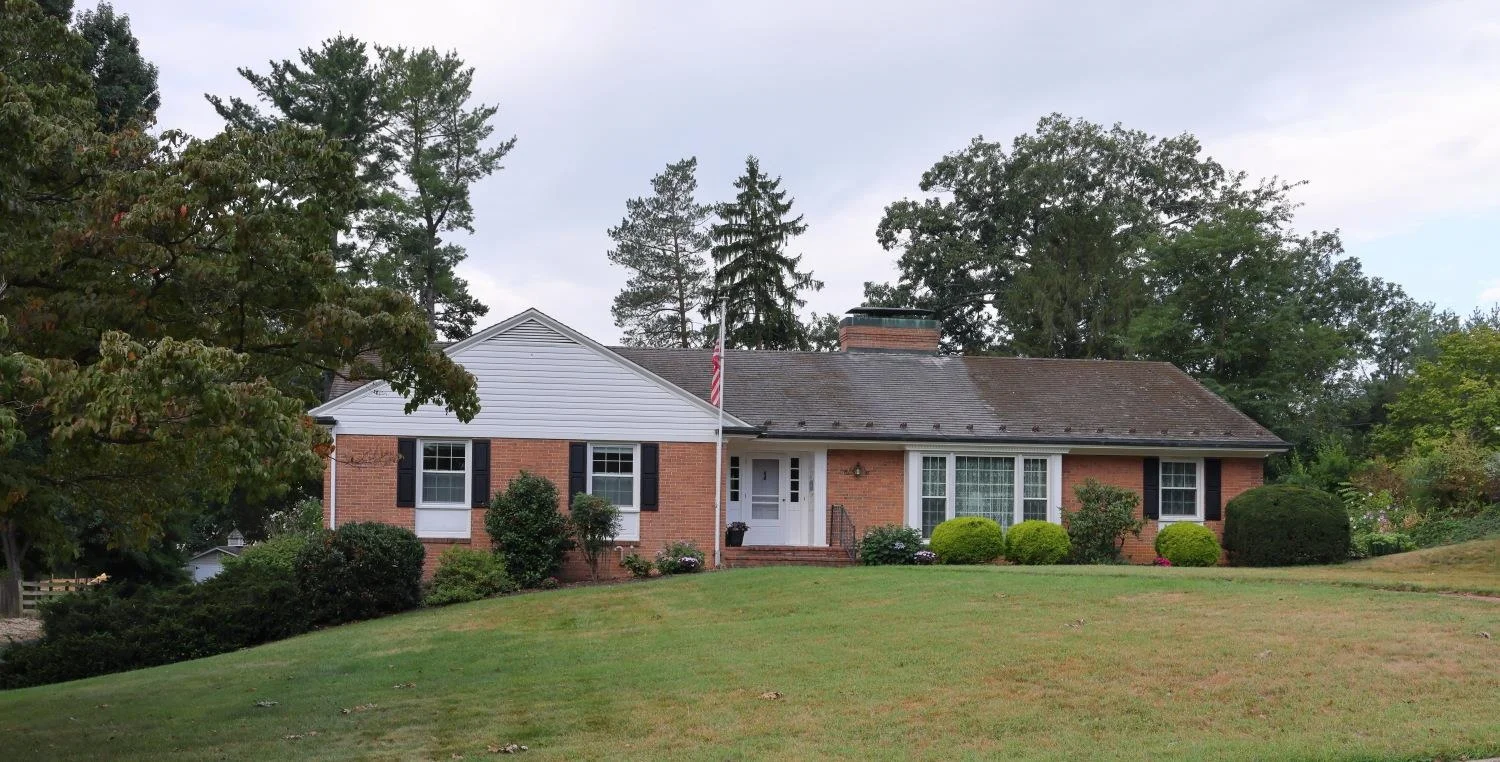 1075 Fairway Dr