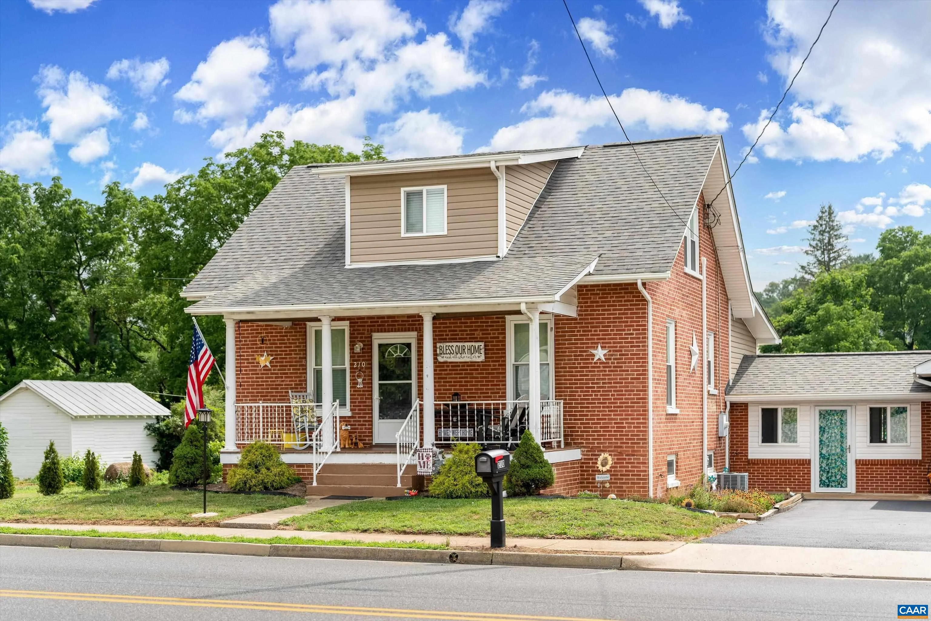210 Draft Ave, Stuarts Draft, VA, 24477