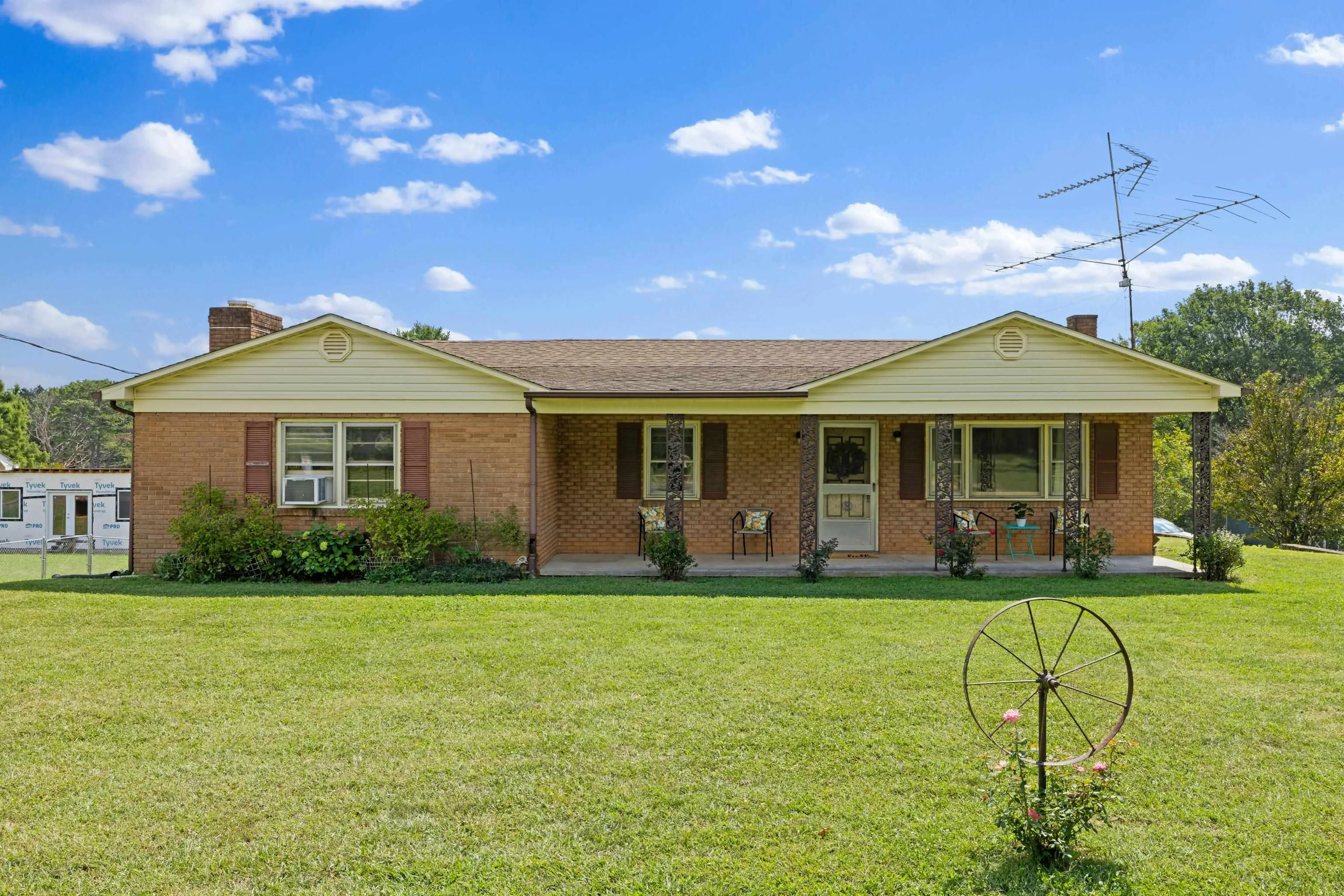 1096 Cold Springs Rd