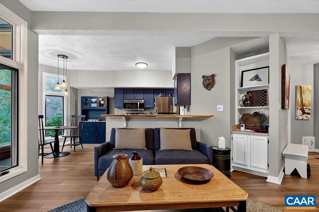 2001 Stone Ridge Woods Condos