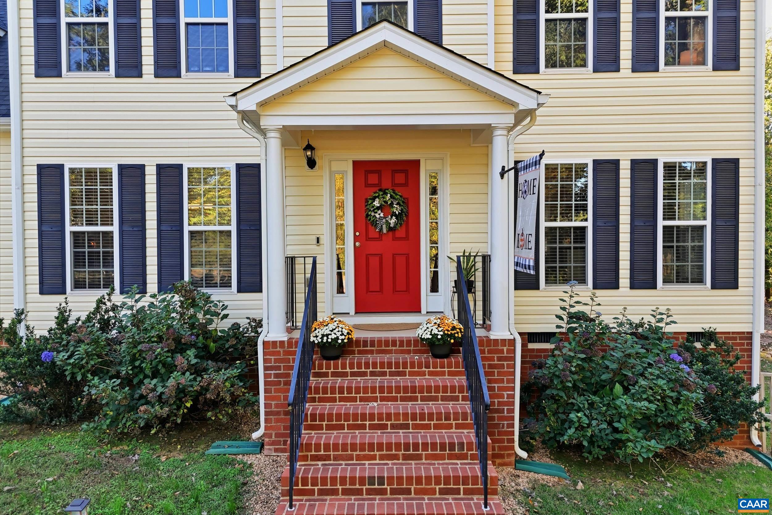 5 DAWNS RIDGE RD