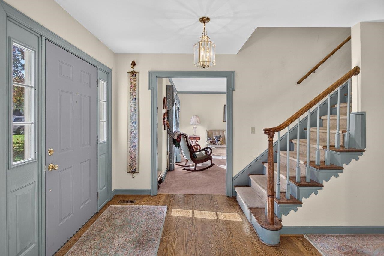 1331 S DOGWOOD DR