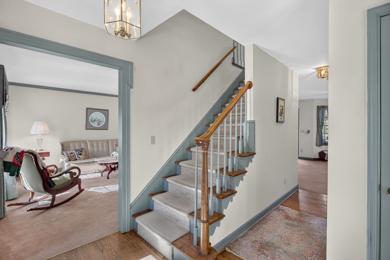 1331 S DOGWOOD DR