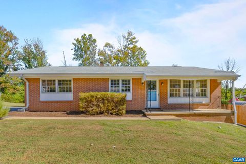 Photo of 2208 Dominion Dr, Charlottesville, VA 22901 (MLS # 669984)