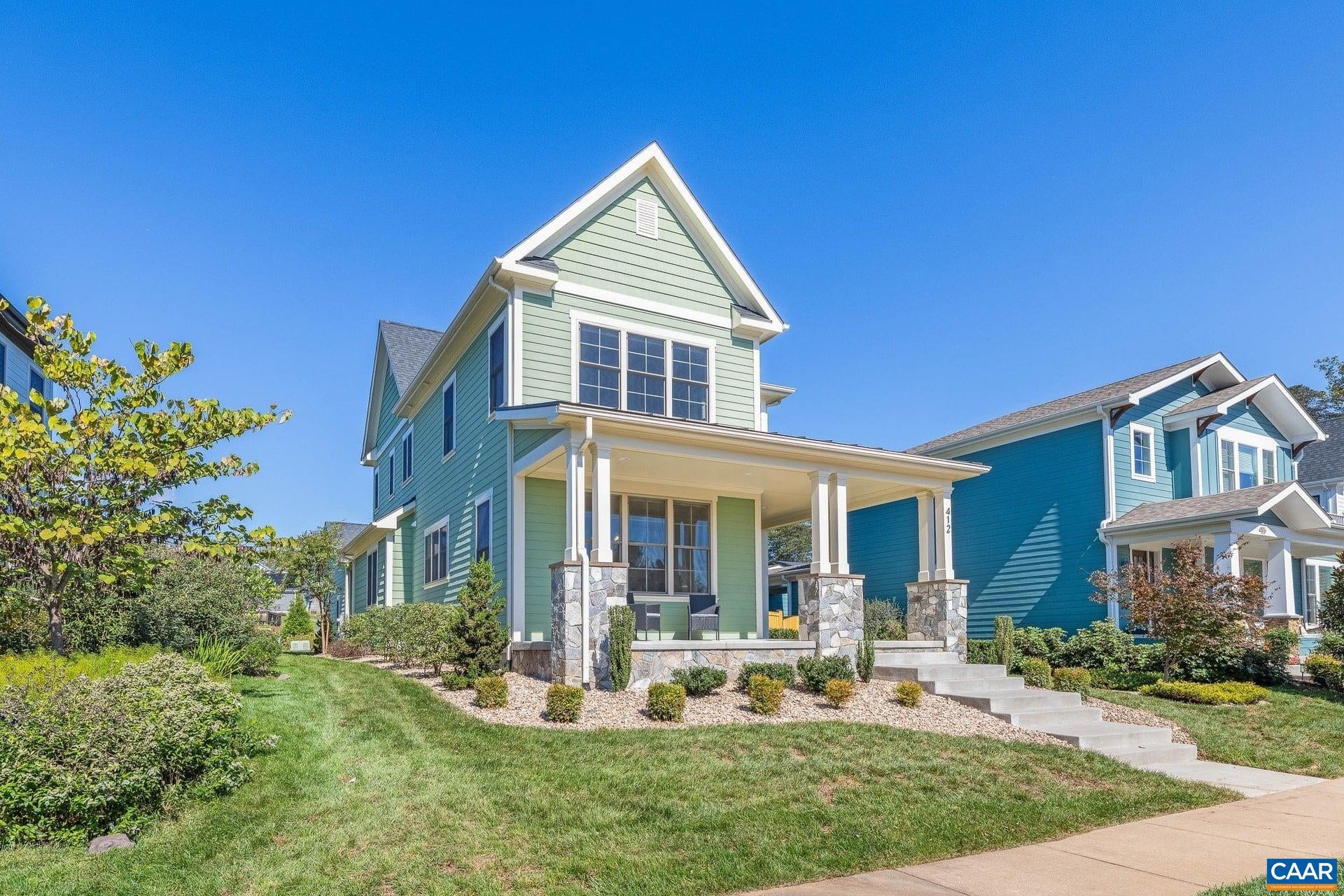412 LOCHLYN HILL DR