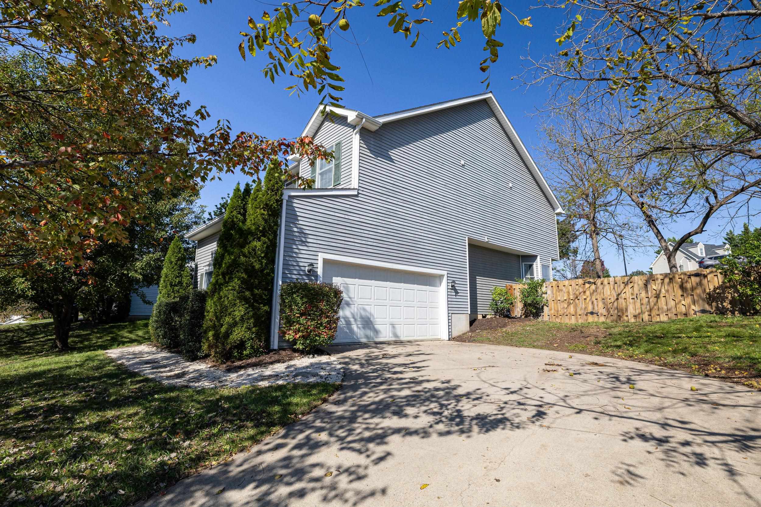 1120 KING EDWARDS WAY