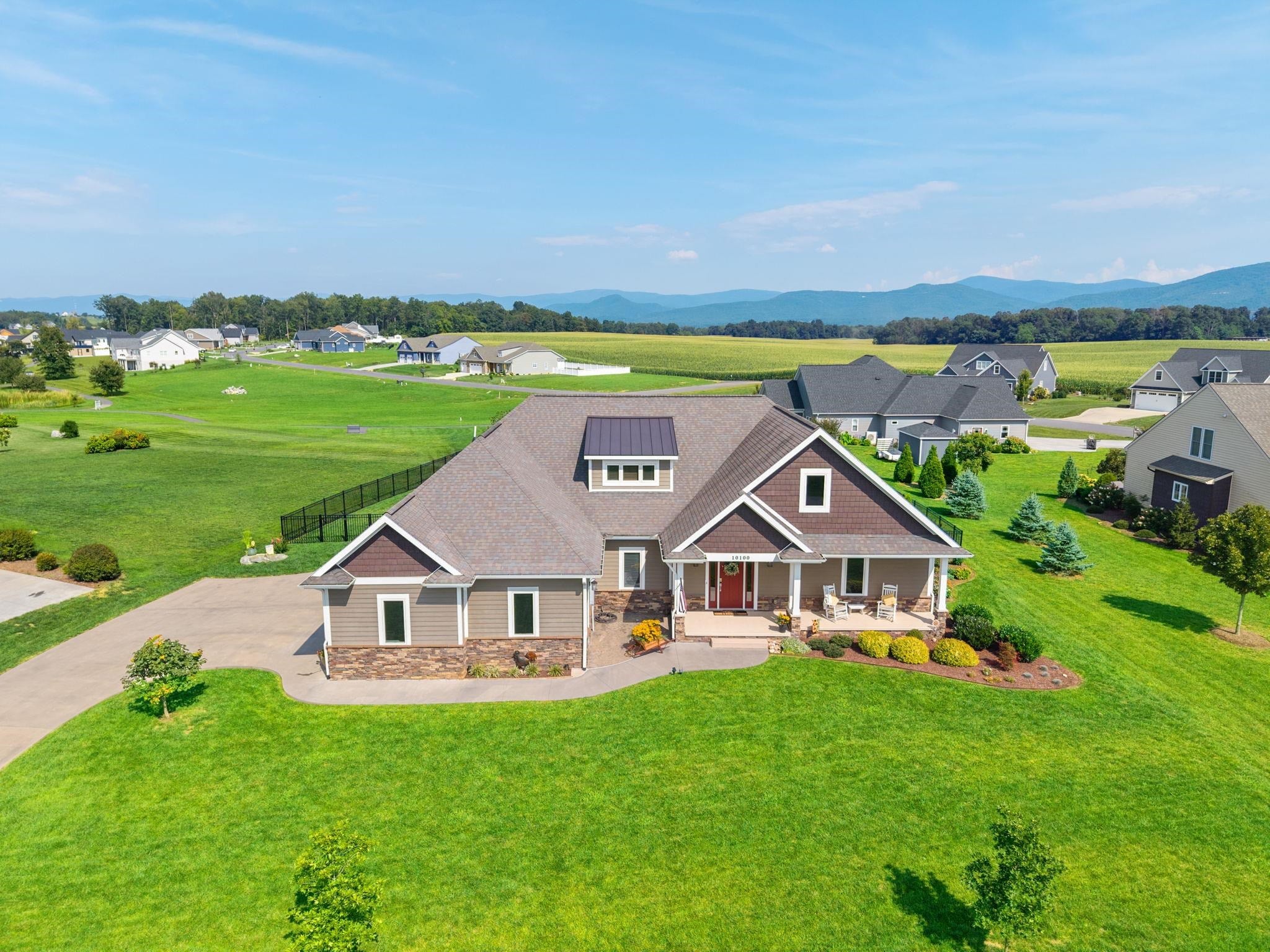 10100 DALMATIAN DR