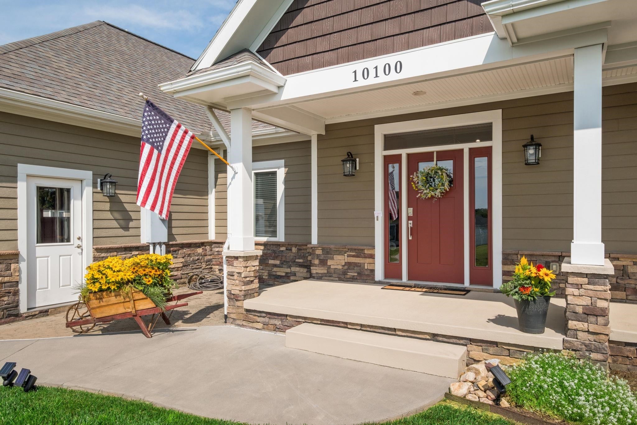 10100 DALMATIAN DR