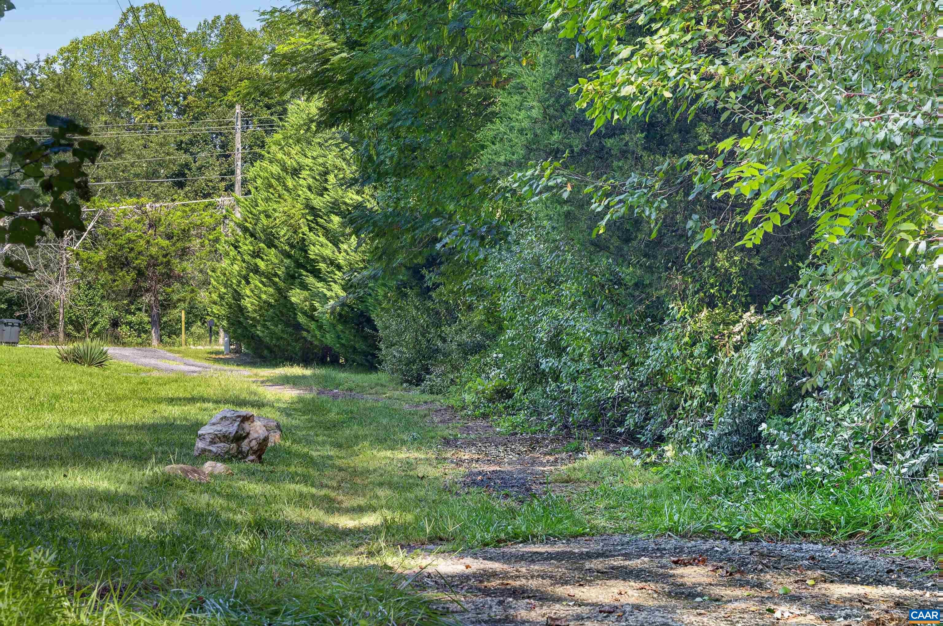 360 SWIFT RUN RD