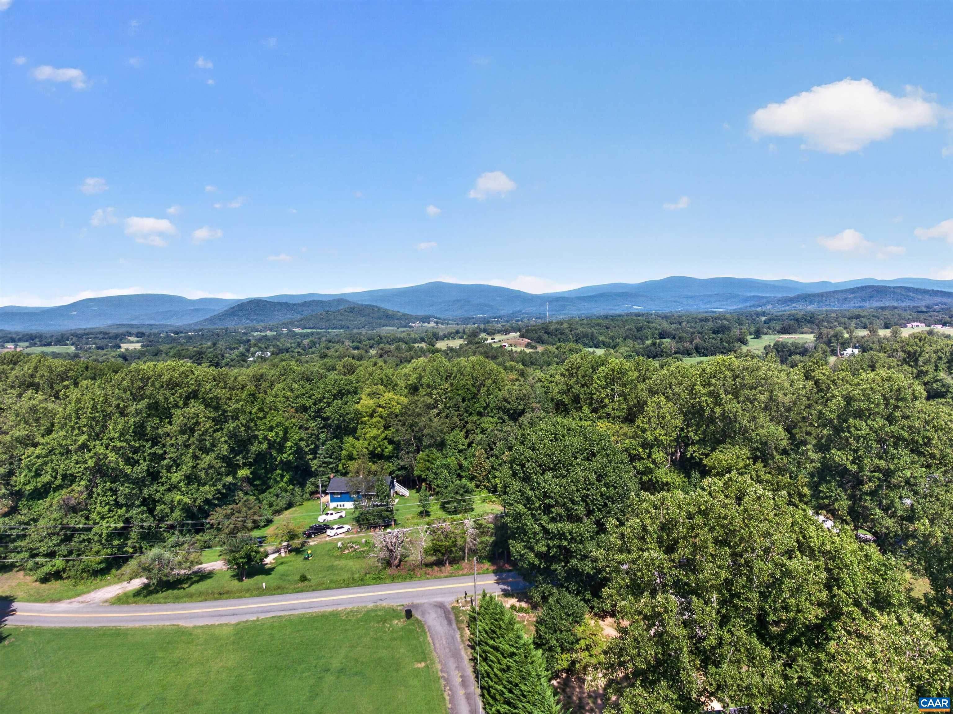 360 SWIFT RUN RD