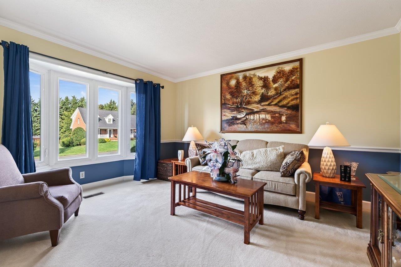 380 CONFEDERACY DR