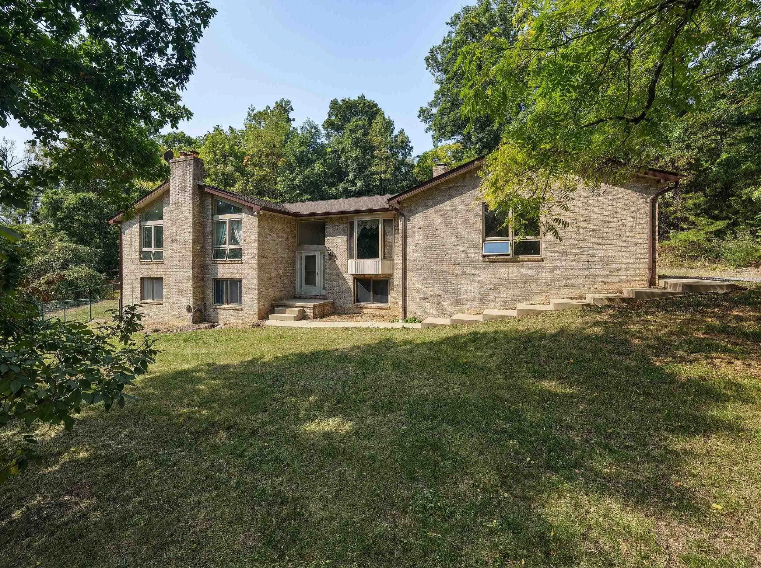 107 Fairview Cir