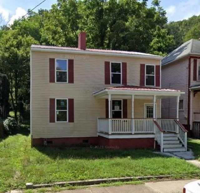 319 Roxbury St, Clifton Forge, VA, 24422